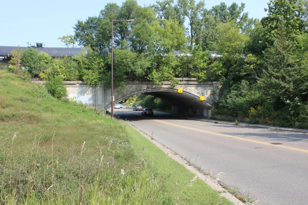 BNSF Lexington Parkway Bridge